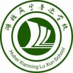 学校logo